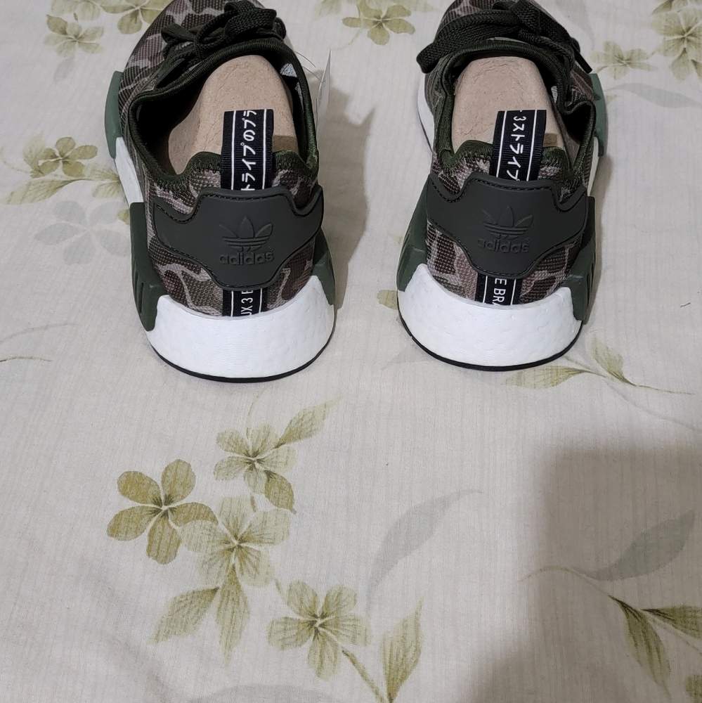 Adidas NMD R1 - Picture 3 of 3